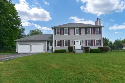 4 Debbie Dr