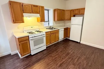 15 Hemenway St #1