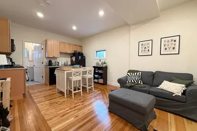 4 Orchard St #1
