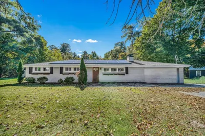 70 River Rd 1