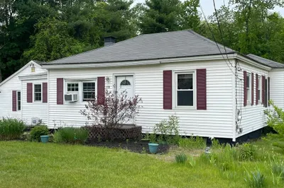 190 Turners Falls Rd 1