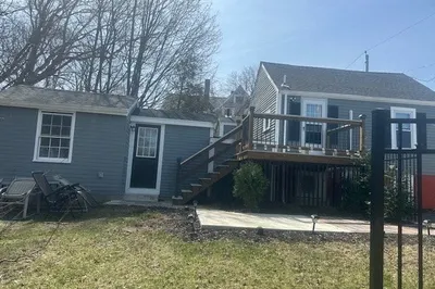 63 Pond St