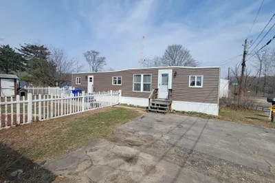 19 Abbey Ln 1