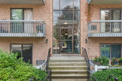 65 Commons Dr #306 1