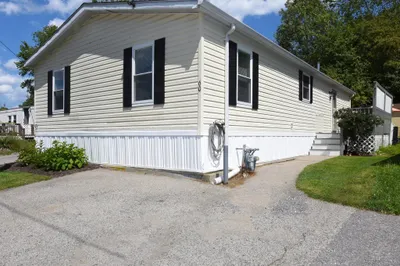 60 Fairview St