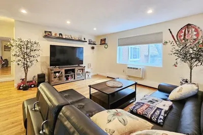 14 Byron Rd #4