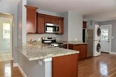29-29a West Wyoming Ave #2 1