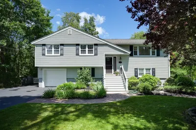 2 Maud Graham Cir