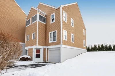 18 Merlin Court #18