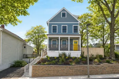 17 Akron St #2 1