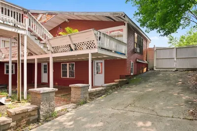 27 Davis Ave #B1