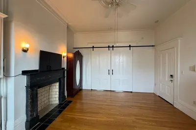 187 Webster St #2