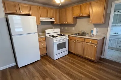38 Everett St #2