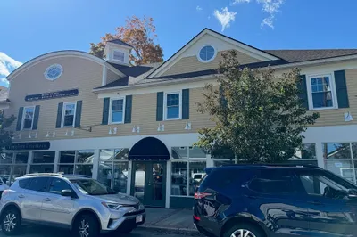 60 Railroad Ave 1
