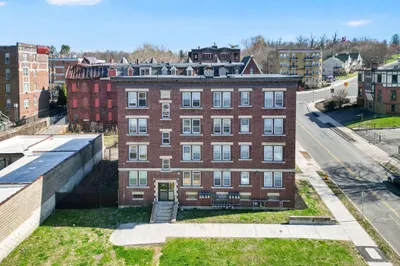 120-122 Central St 1