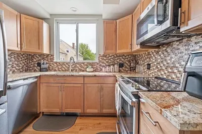 25 Brimblecom St #2