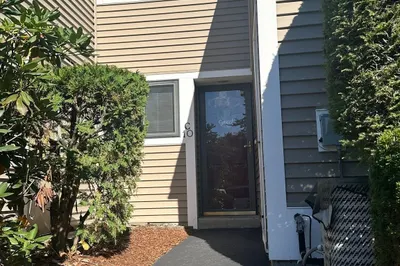 326 Sterling Street #C10 1