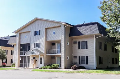 41 W Summit St #79 1