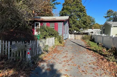 6 Belle Rd