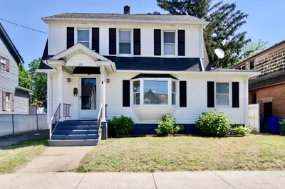 23 Corona St 1