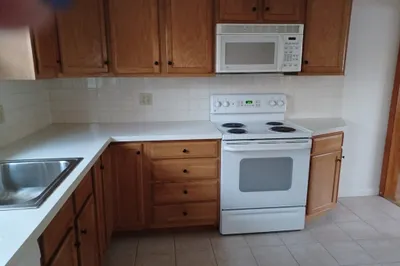 60 Willis Ave #2