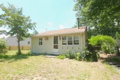 62 Crystal Lake Dr 1