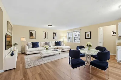 94 Brook Rd #3