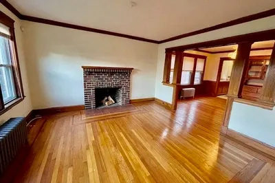 180 Middlesex Ave #1