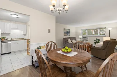 B3 Colonial Dr #3
