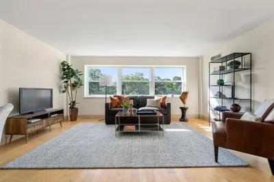 1600 Beacon St #808