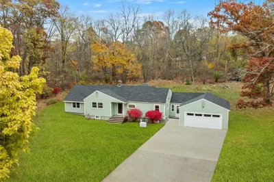 322 River Rd 1