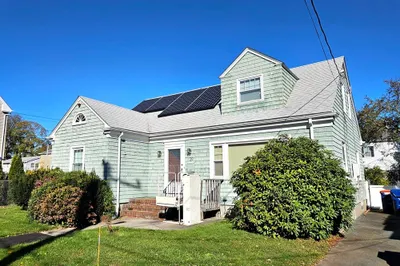 39 Edward St