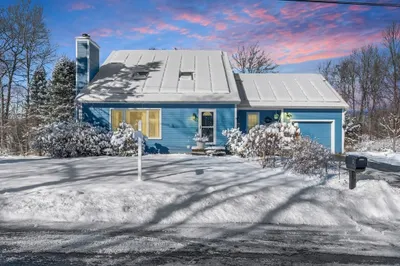 17 John F Kennedy Ave 1