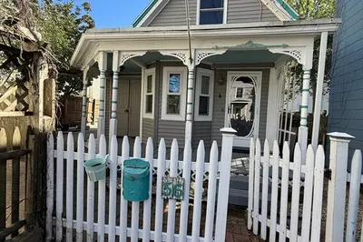 56 Howard St