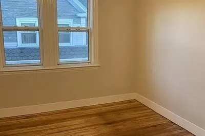 35 Hewins St #3 1