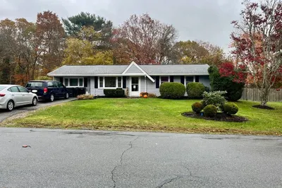 5 Mohawk Dr