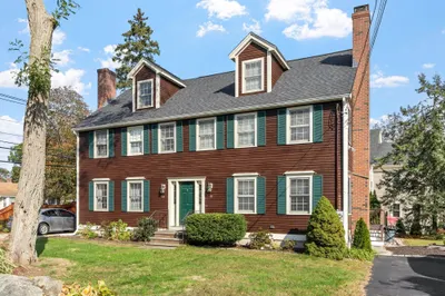 1B Greystone Lane #1B 1