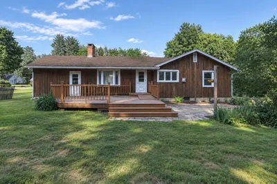 40 Newell Pond Rd 1
