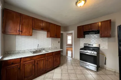7 Cameron St #3