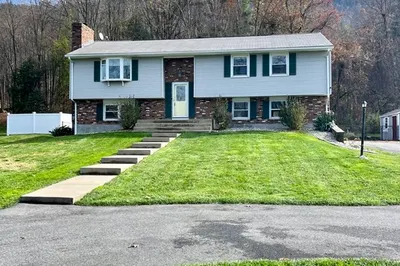 468 East Street