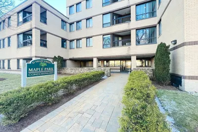 65 Valley St #4F