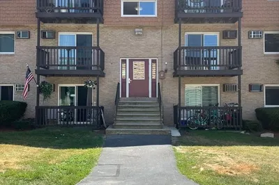 310 Brook Village Rd #18 1