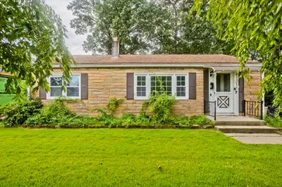 67 Warwick Rd 1