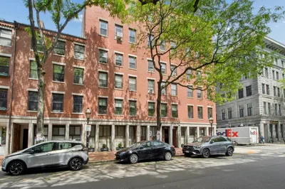 120 Commercial St #4-4 1