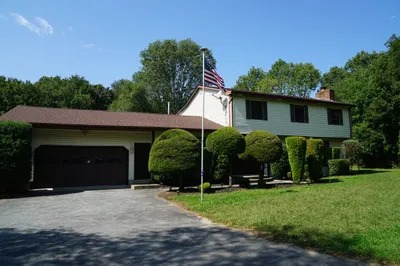 171 Gifford Road 1