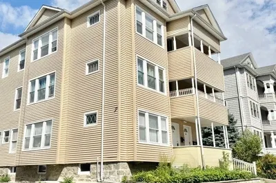 30 Loxwood St #3 1