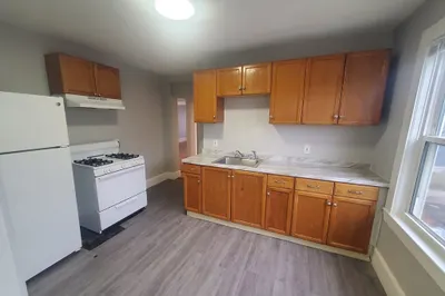 6 Boyd St #3