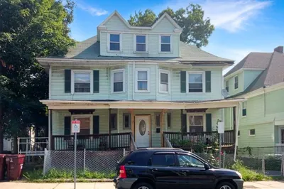 55 Angell St 1
