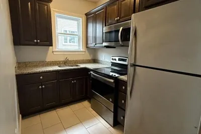 1043 North Main St #1 1