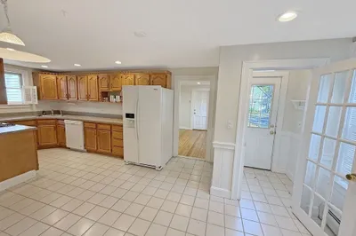 52 Littleton Rd #1